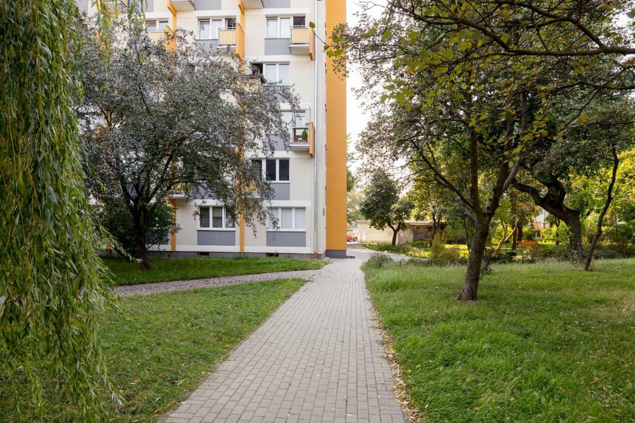 Klimatyczne Studio Metro Slodowiec Warsaw Luaran gambar